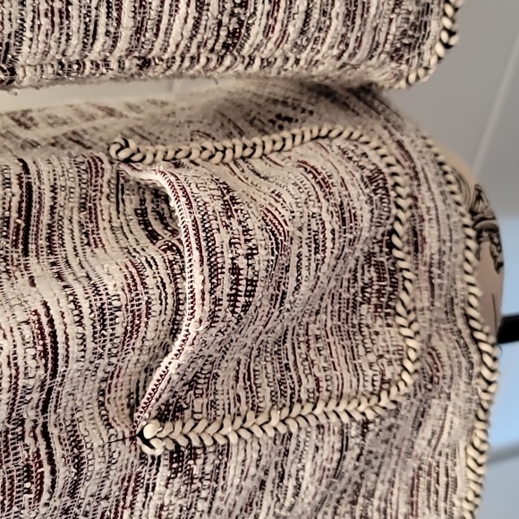 Long-sleeved Blazer With Side Pockets - Picture 3 of 12